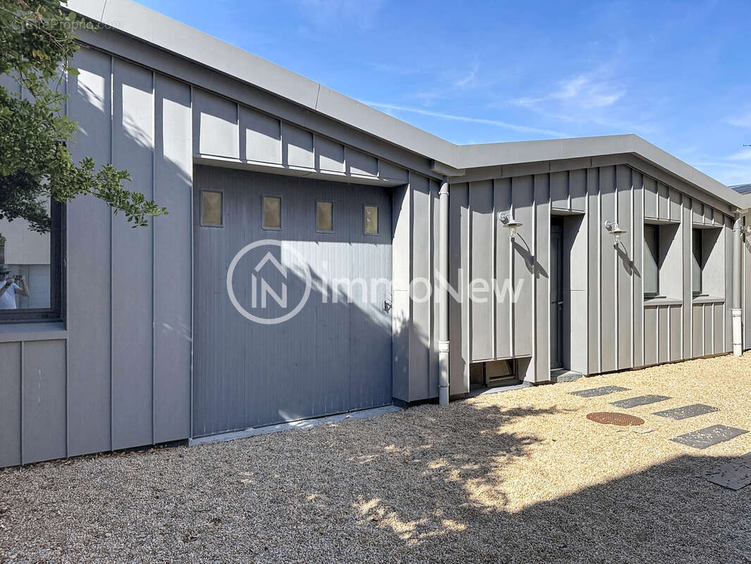 Maison de plain pied 244 m2 centre ville Avranches - photo 23