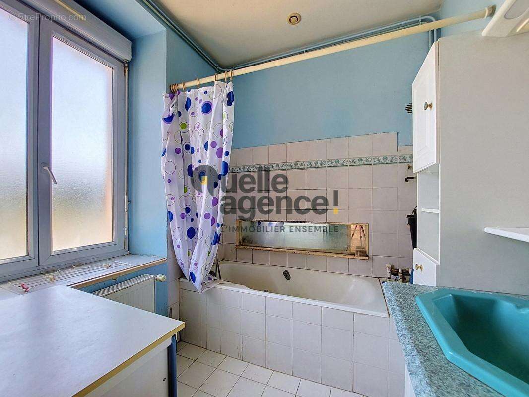 Brest rive gauche – Une maison pleine de potentiel avec 4 chambres et jardin - photo 7