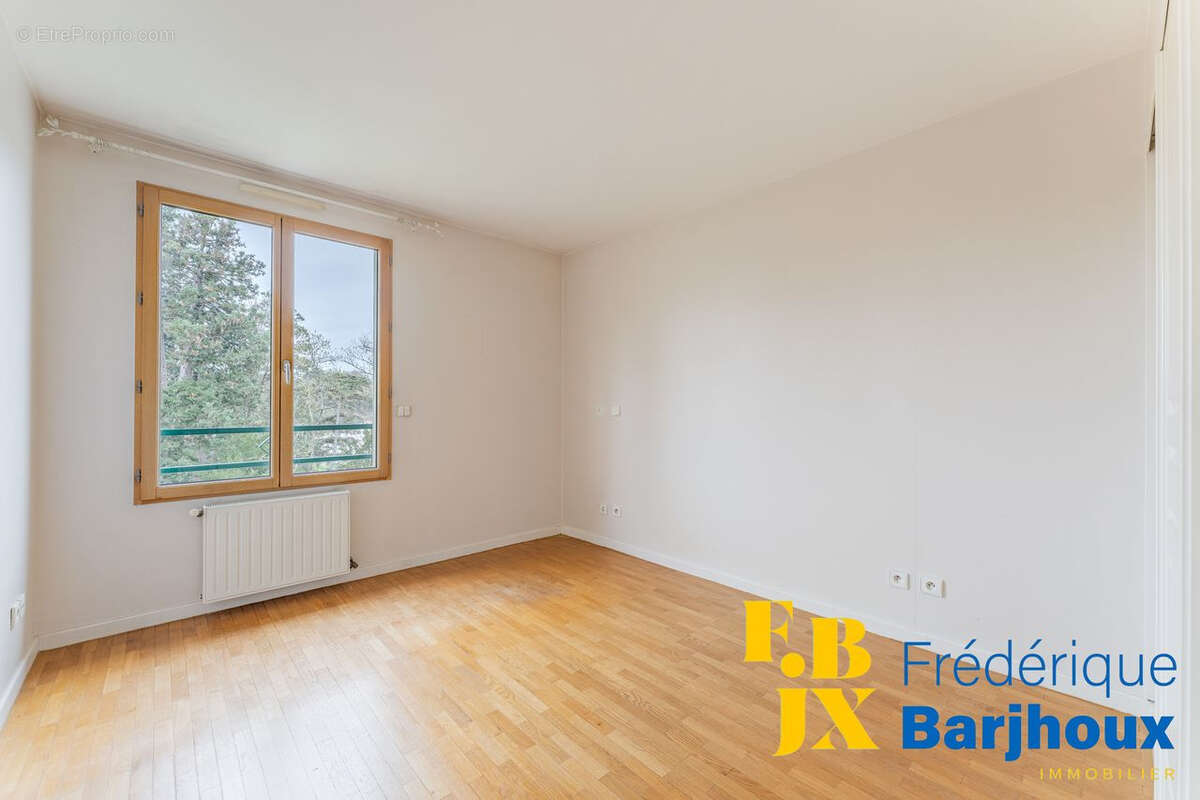 Appartement à CHARBONNIERES-LES-BAINS