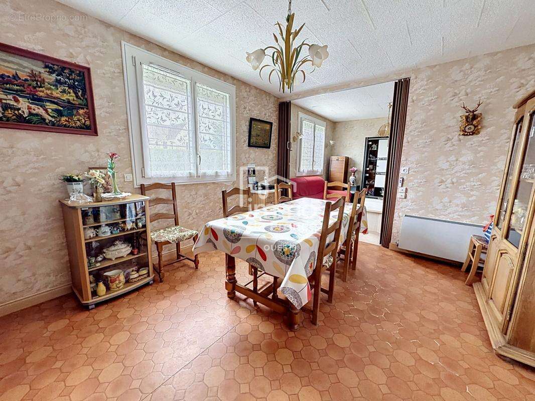 Maison à ARON