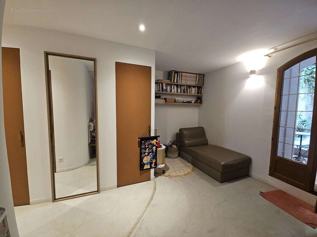 Appartement à MARSEILLE-2E