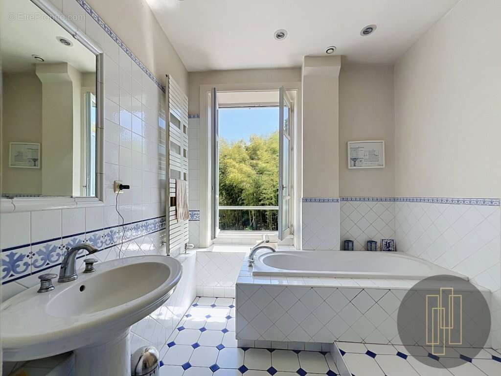 Maison à SAINT-GERMAIN-AU-MONT-D'OR