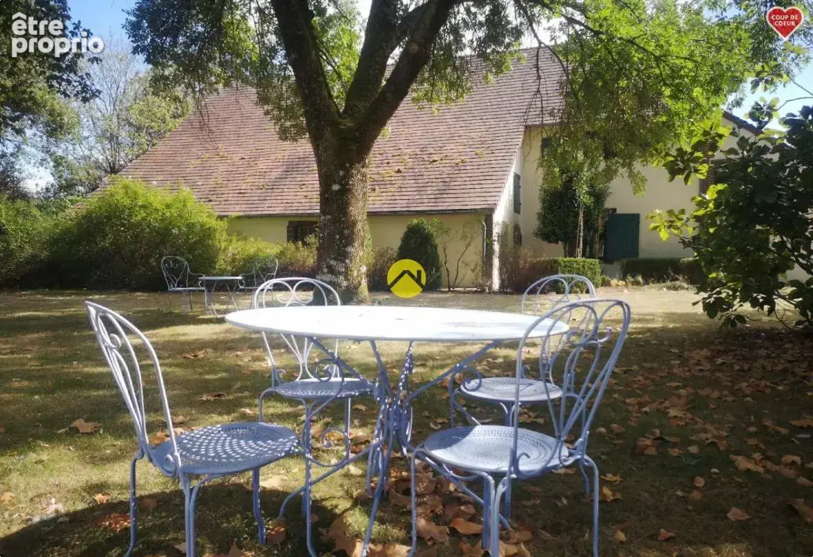 FERMETTE sur 11 000 M2 - photo 17