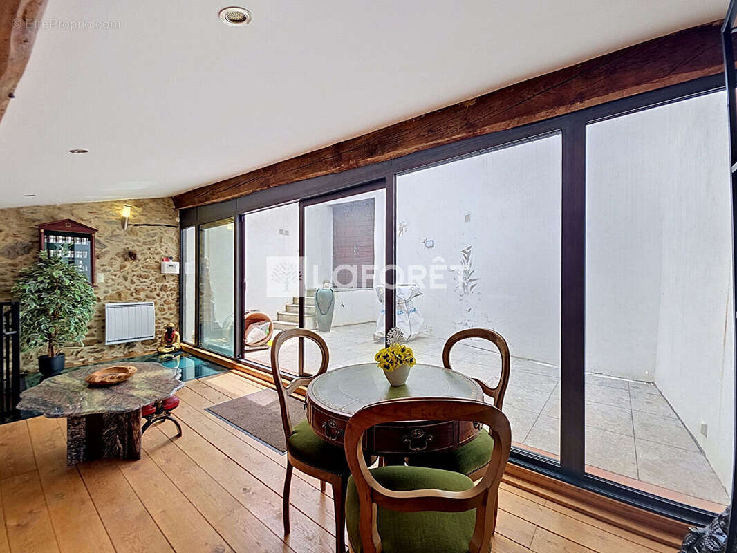 Maison de caractère rénovée ! Le charme de l'ancien sublimé par une rénovation contemporaine - photo 8