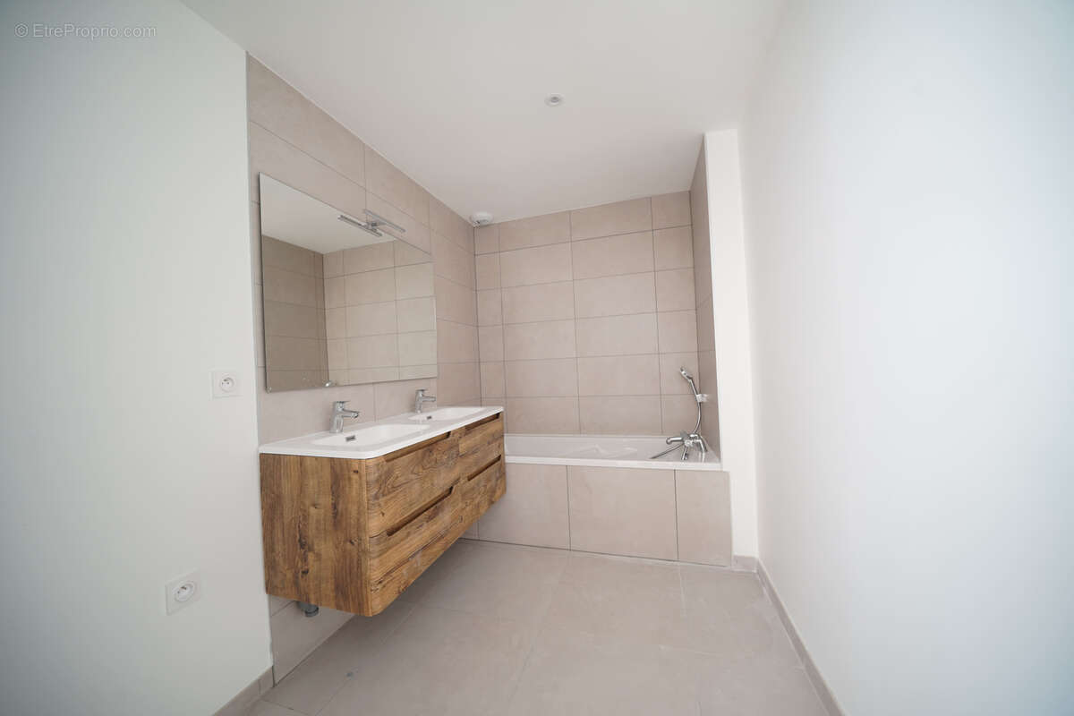 Appartement à MEYLAN