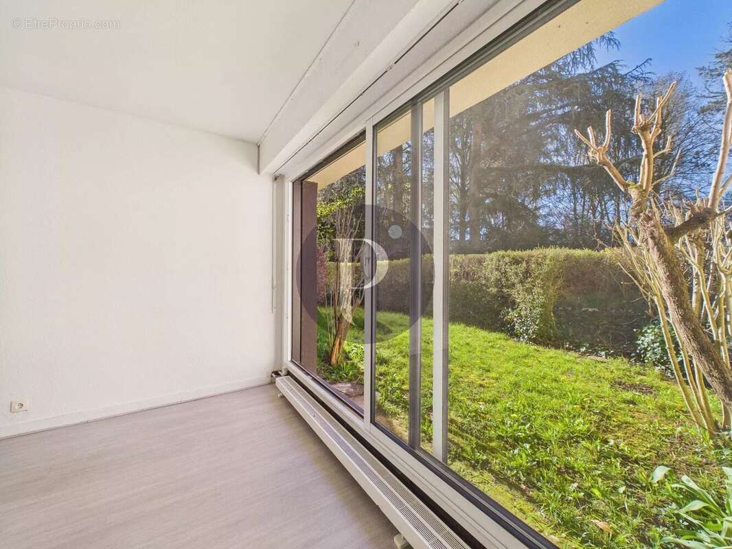 Appartement à VERRIERES-LE-BUISSON