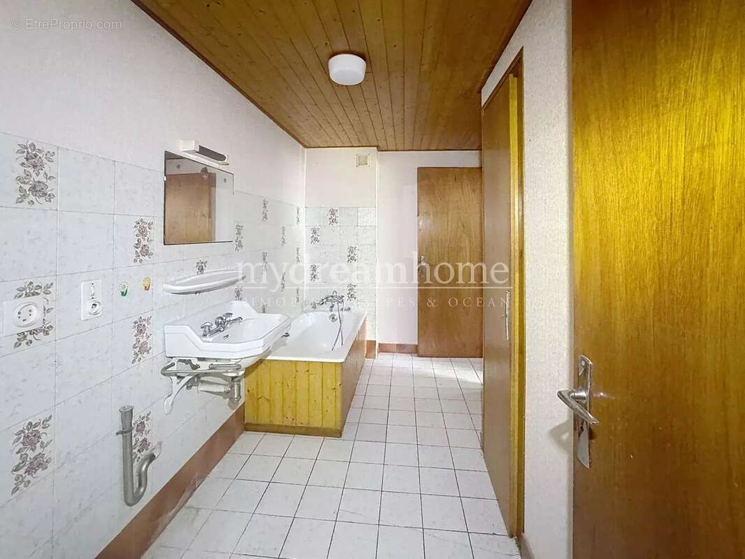 Immeuble de  4 appartements de 2 chambres - Flumet (73590) - photo 18