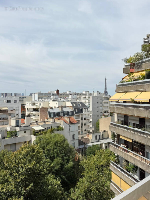 Appartement à PARIS-15E