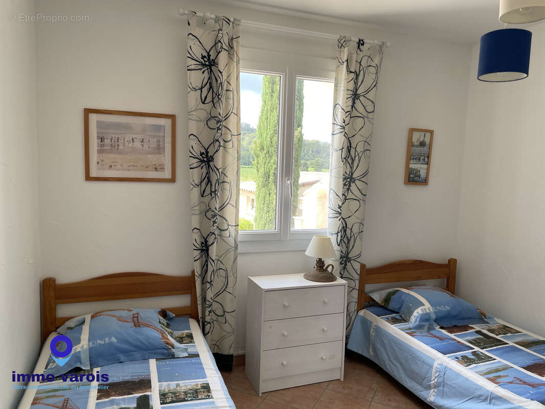 Pierrefeu du var rare sur le secteur villa t4 de plain-pied avec piscine et garage - photo 7