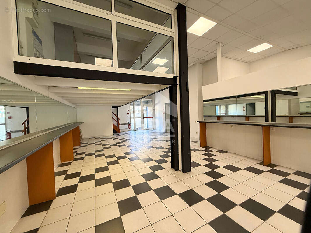 Local commercial 176m² à perpignan - photo 9