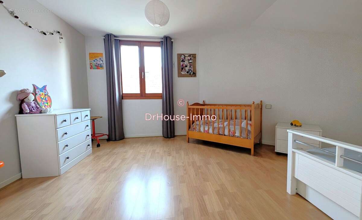Maison 140 m² à Saint-Nicolas-De-Port  - photo 24