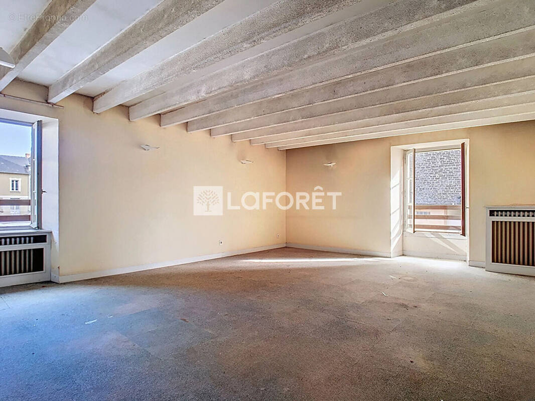 Appartement à BOURG-DES-COMPTES