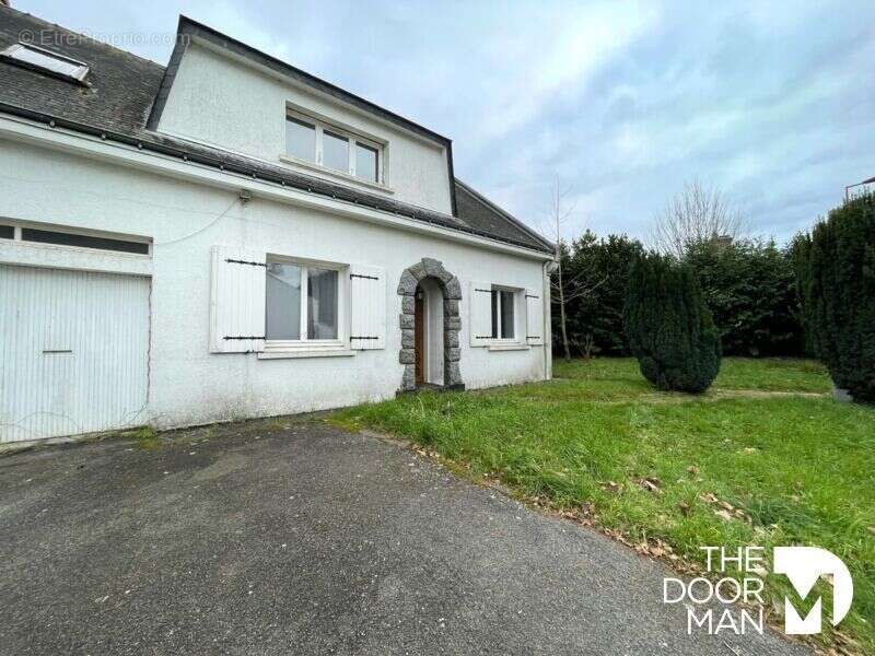 Maison à SAINT-HILAIRE-DE-CHALEONS