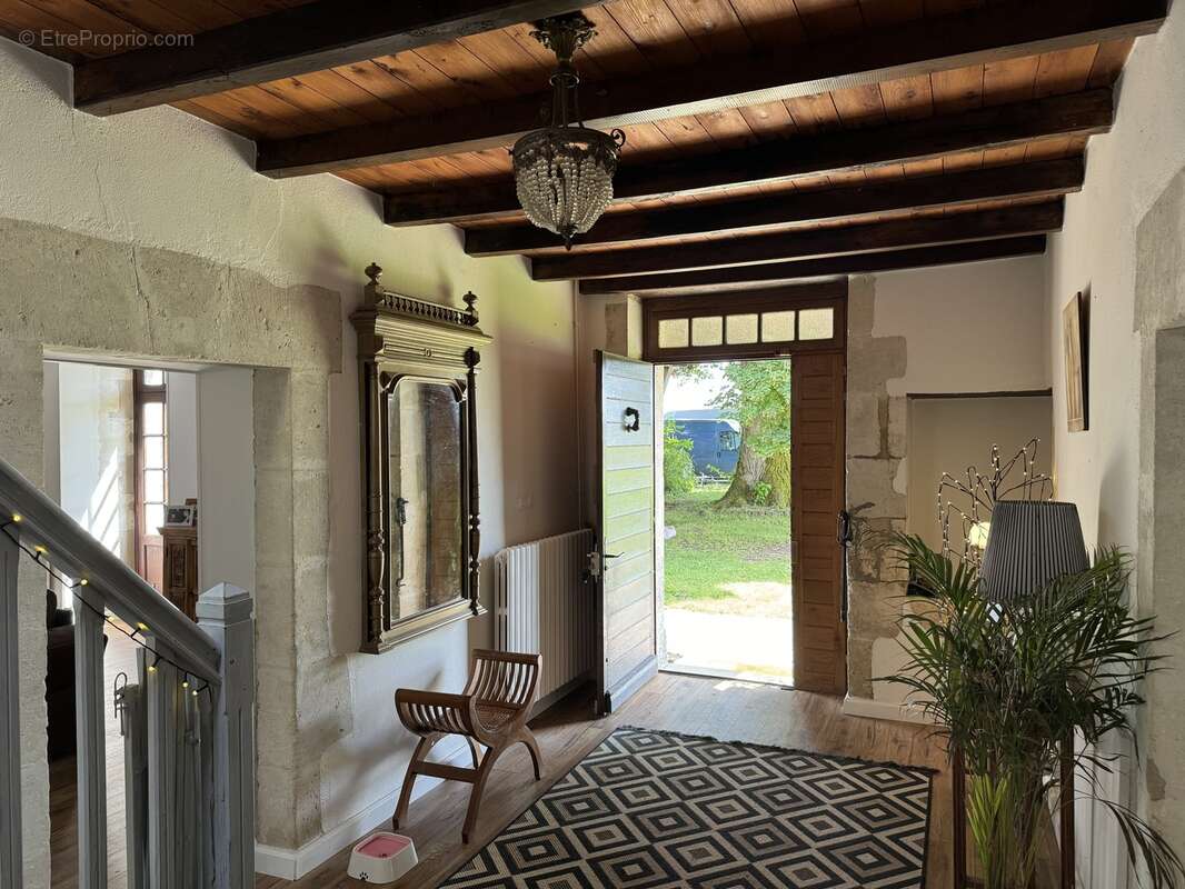 Maison 160 m² à Bellon  - photo 18