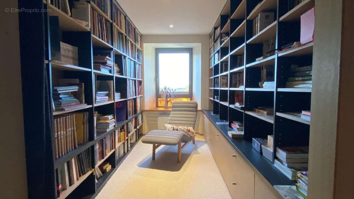 Maison à SAINTE-GENEVIEVE-SUR-ARGENCE