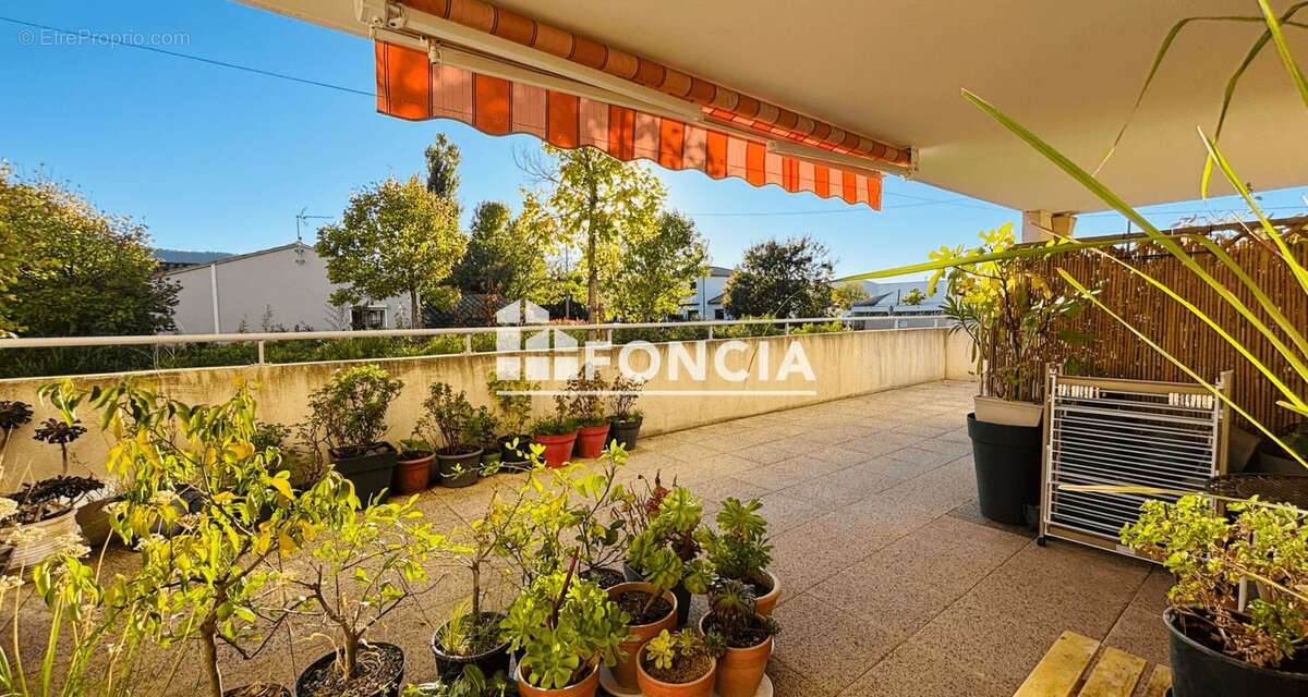 Appartement à HYERES