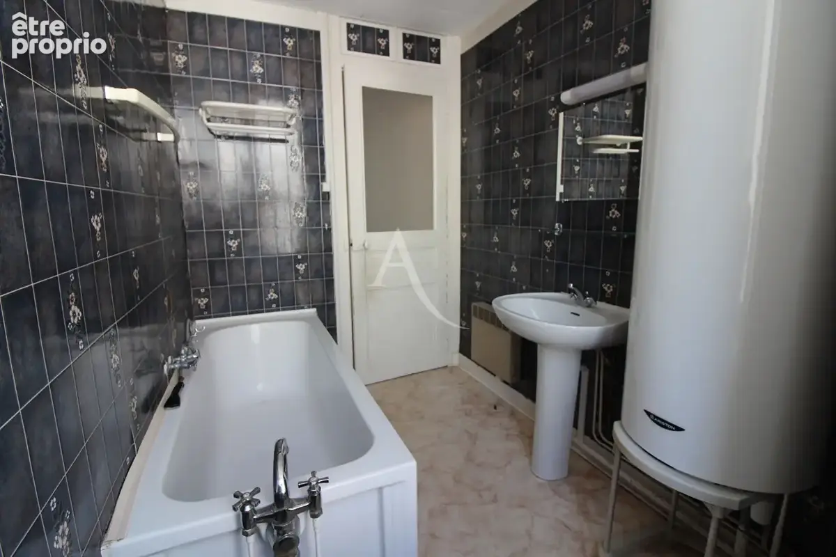 A VENDRE - Appartement T5 Boulevard de la République - photo 9