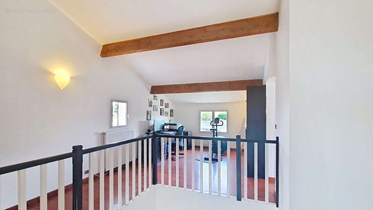 Photo 5 - Maison à LE HAILLAN