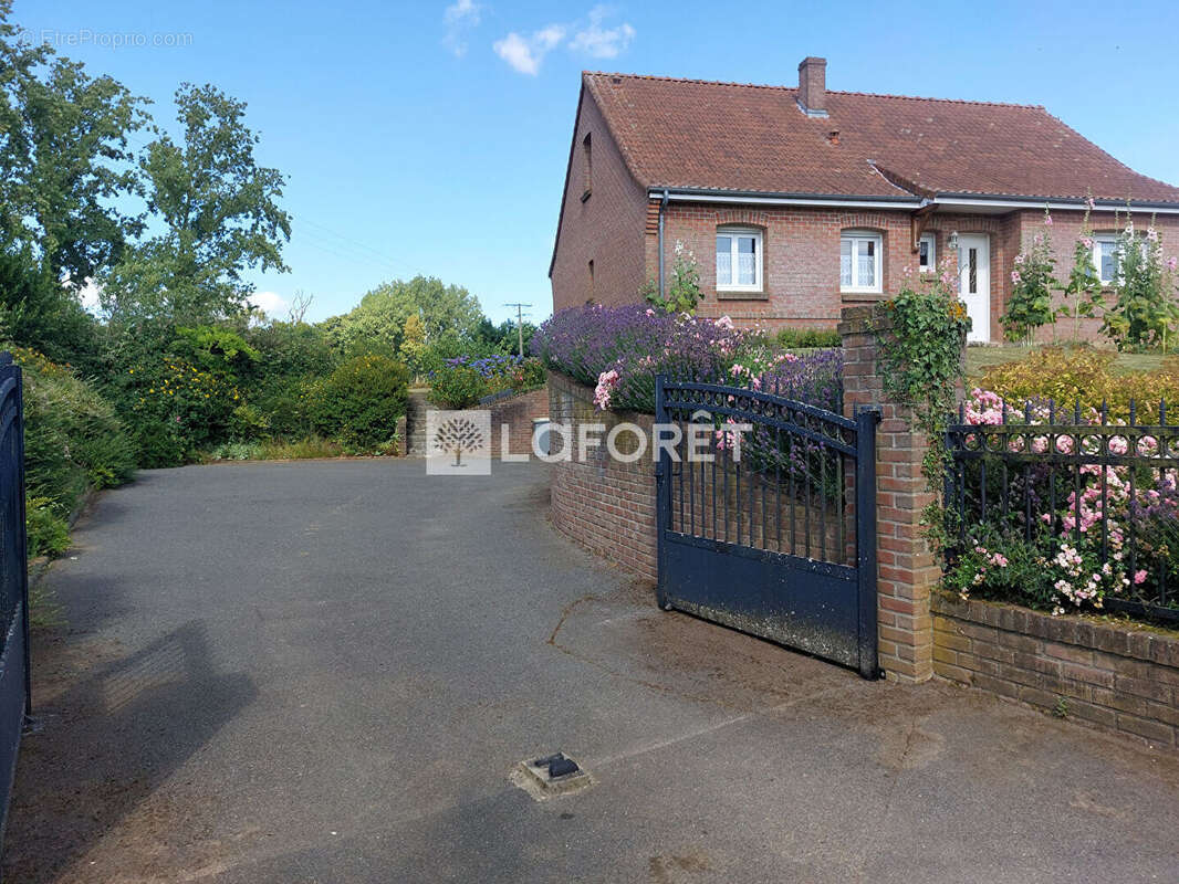 Maison à AUXI-LE-CHATEAU