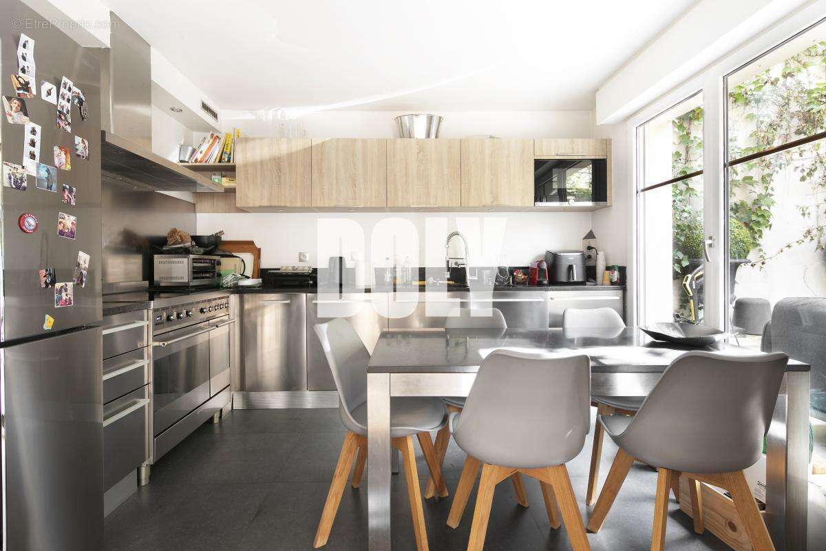 Appartement à LEVALLOIS-PERRET