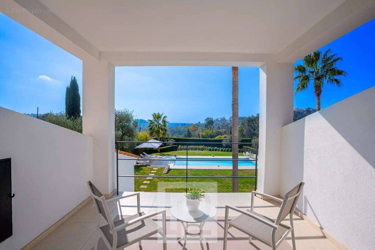 Maison à MOUGINS