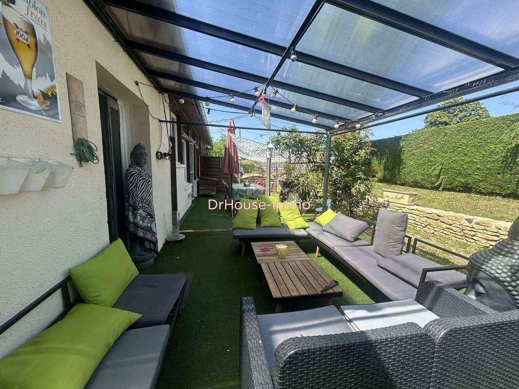 Maison 220 m² à Saint-Crepin-Et-Carlucet  - photo 3