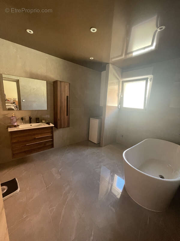 Maison à SAINT-QUENTIN