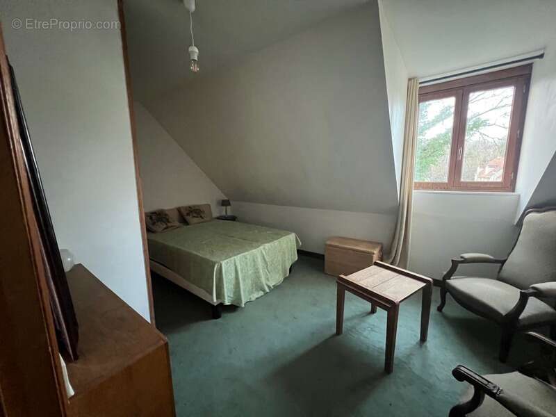 Maison à DAMPIERRE-EN-YVELINES