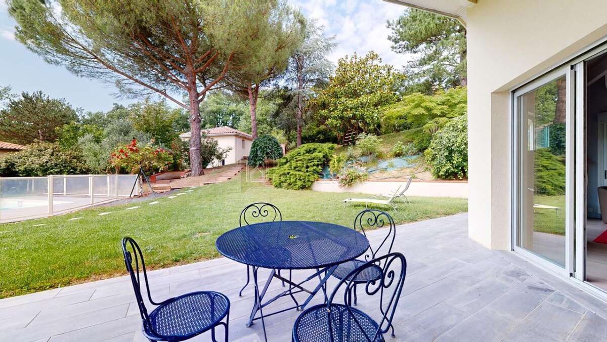Maison d'architecte avec piscine & grand garage - photo 7