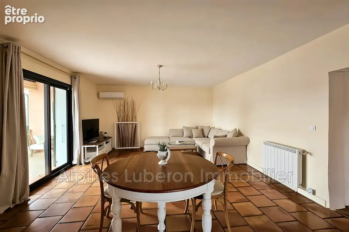 Maison 150 m² à Aureille  - photo 7