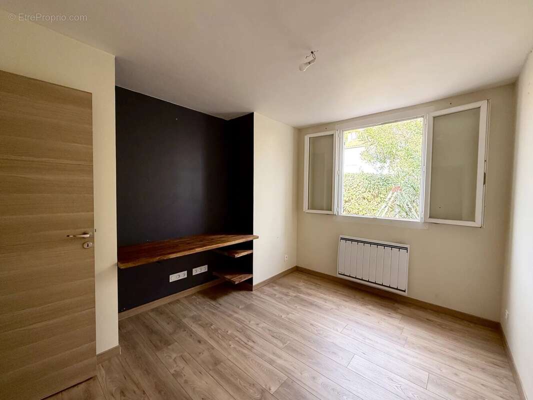 Maison à SAINT-CYR-SUR-MER