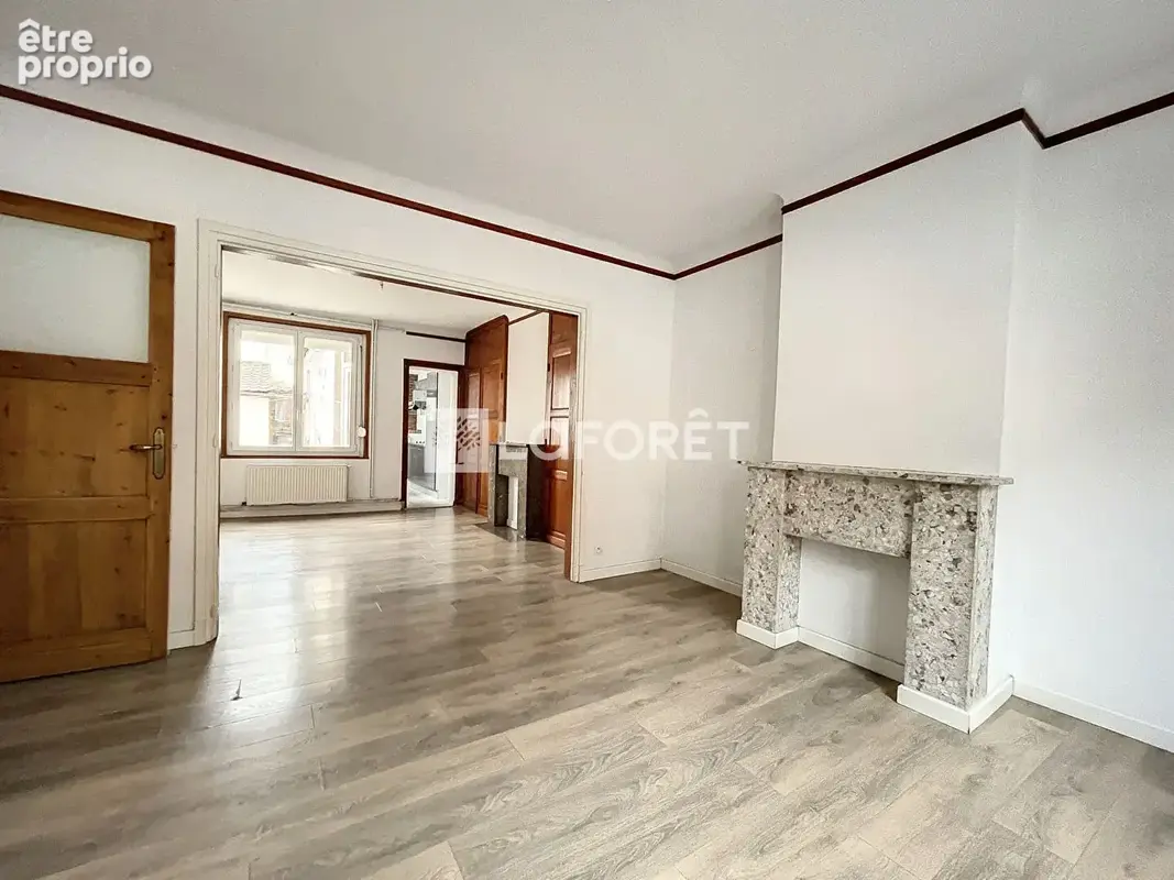 Maison 3 chambres, cour, garage. - photo 1