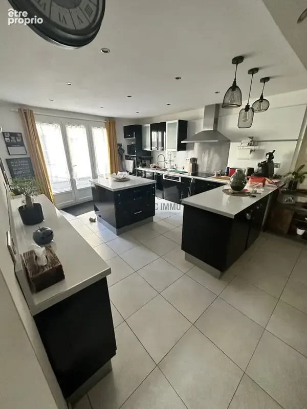 Maison 200 m2 habitables avec garage et terrasse tropezienne - photo 10
