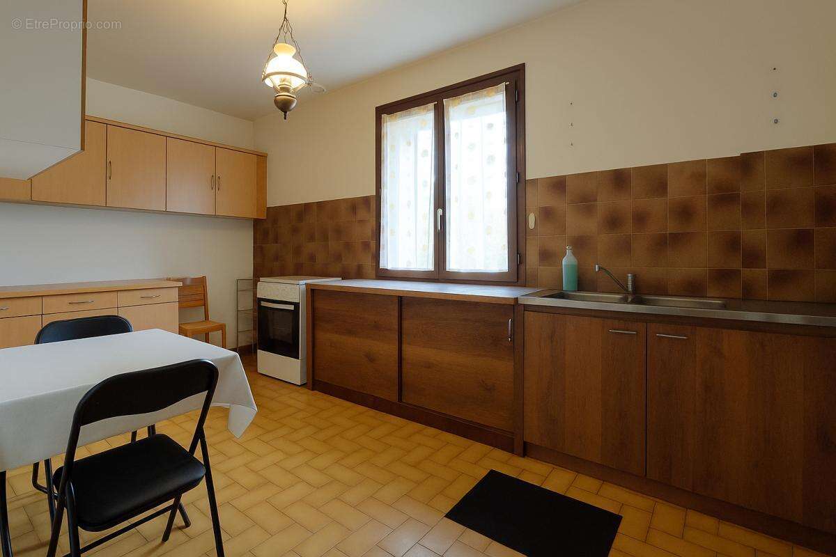 Maison à AVAILLES-LIMOUZINE