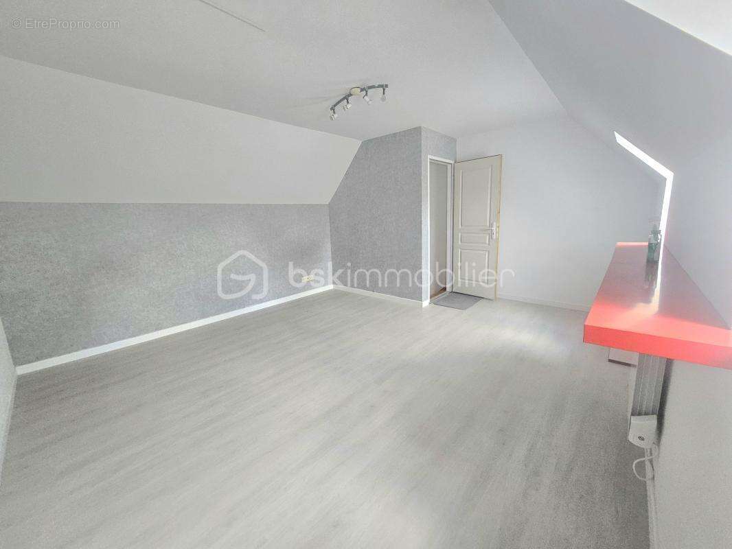 Maison de ville pleine de charme avec extérieur – Proche Gare & Commodités - photo 3