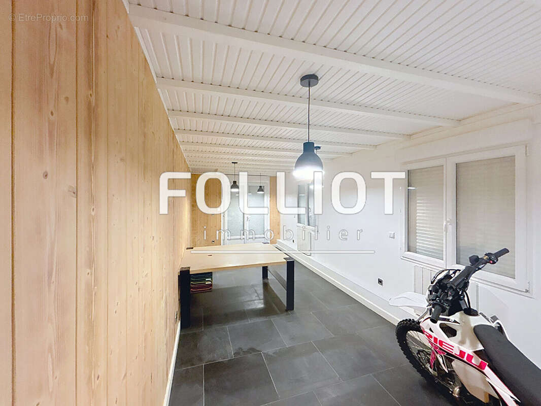 Commerce à DIVES-SUR-MER