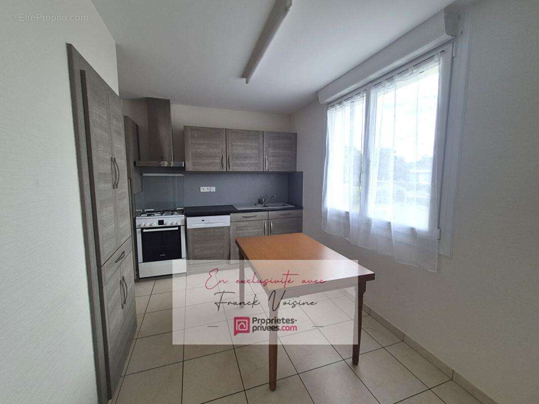 A VENDRE en Exclusivité à Saint Prouant, maison de 93 m2 avec 3 chambres sur une parcelle de 1090 m2 - photo 3