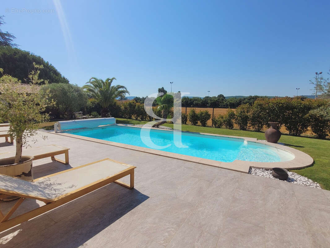 Maison 145 m² à La Begude-De-Mazenc  - photo 3