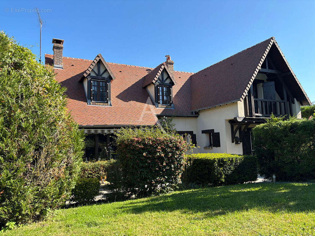 Maison à DAMMARTIN-EN-GOELE