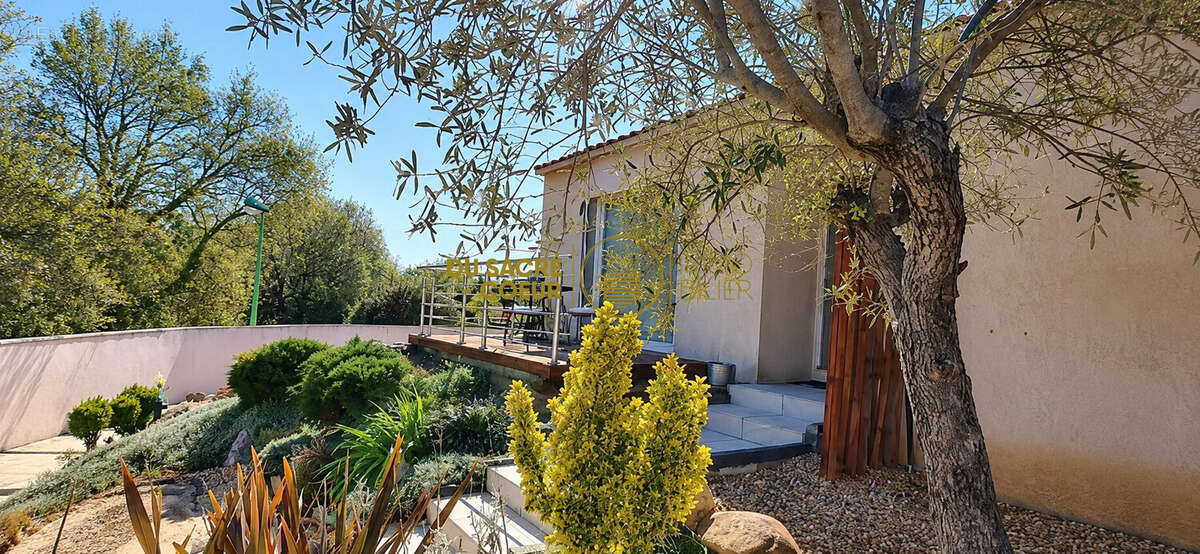 Maison 110 m² à Fourques  - photo 5