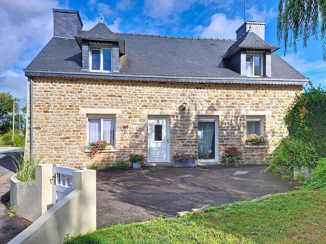Maison à CARO