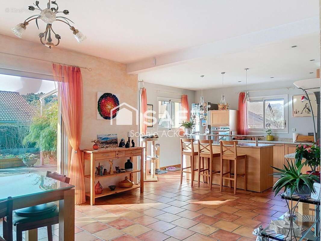 Photo 2 - Maison à LA BATIE-NEUVE