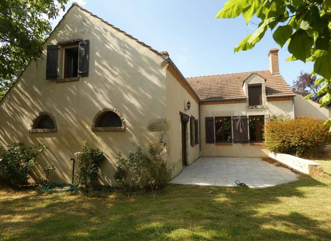 Maison à OUVROUER-LES-CHAMPS