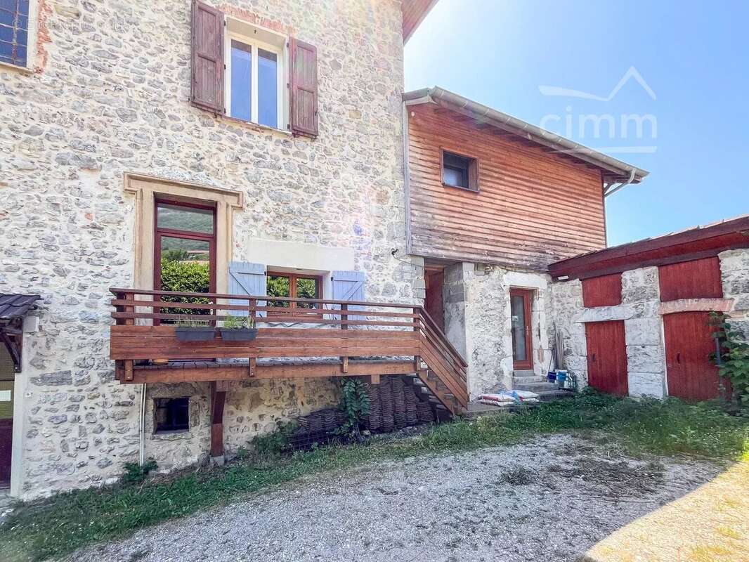 Appartement à LE TOUVET