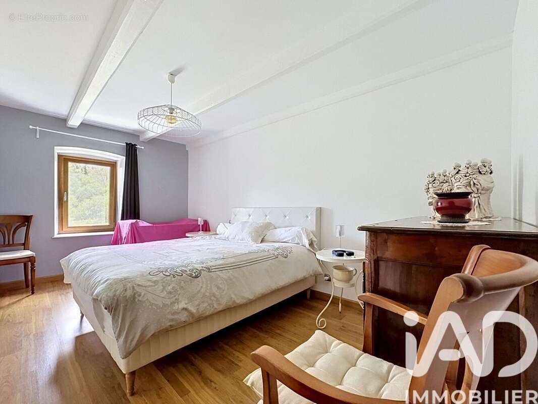 Maison 244 m² à Grandval  - photo 9