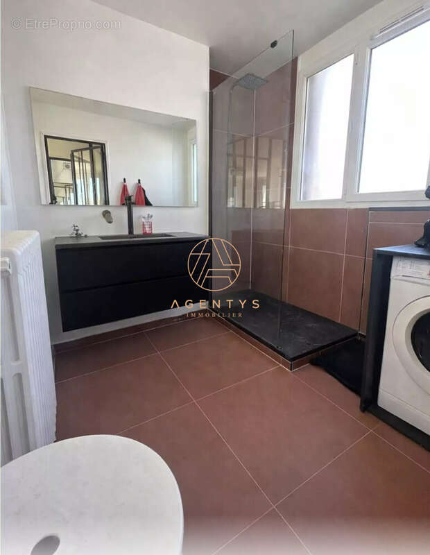 Appartement à SAINT-MAUR-DES-FOSSES