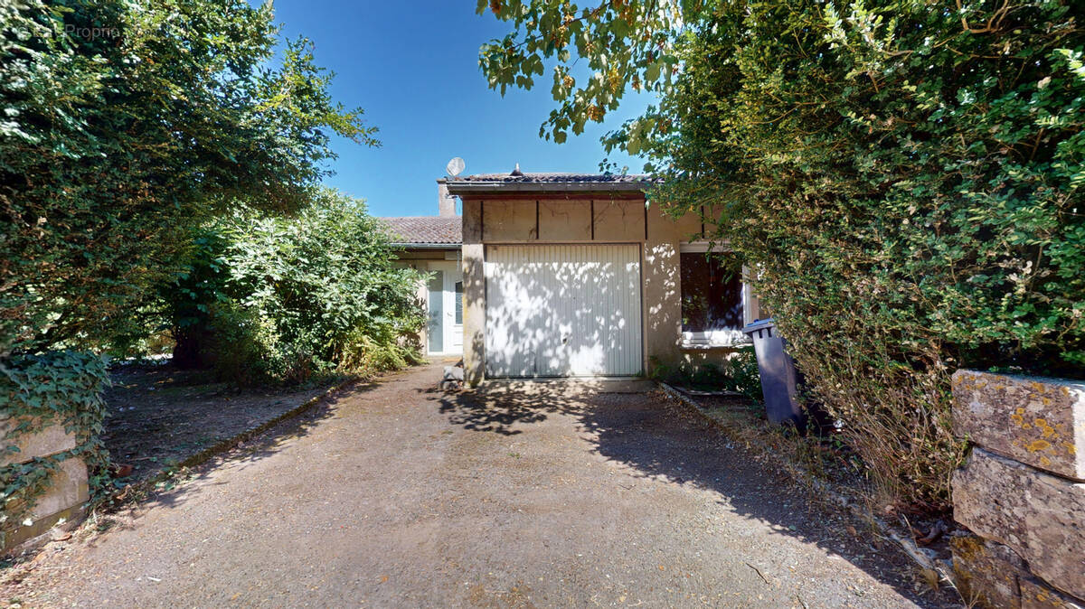 Maison à BASLIEUX