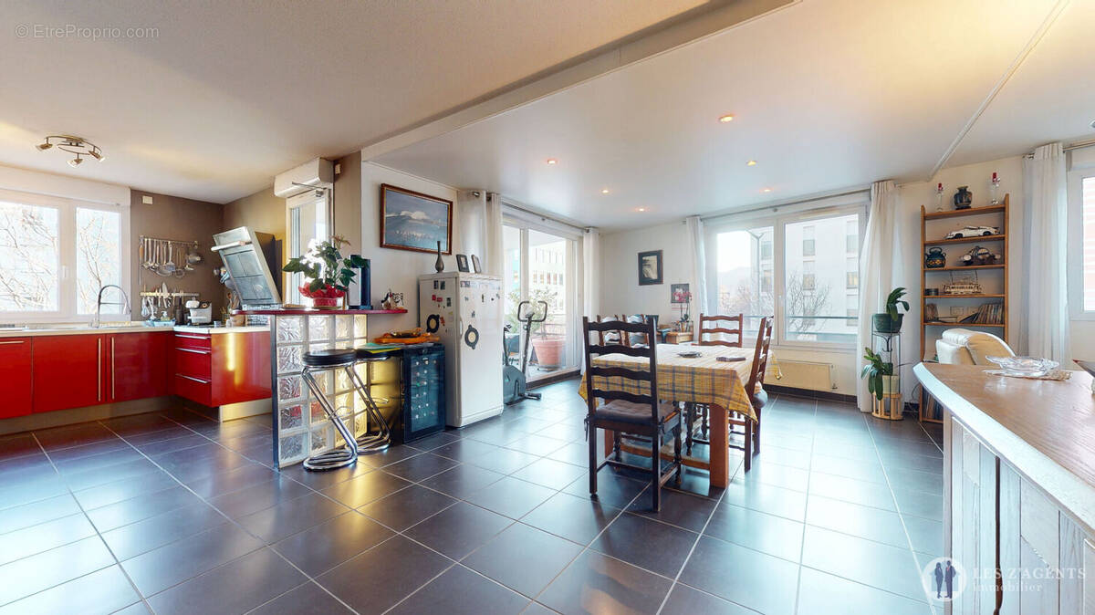 Appartement à ECHIROLLES