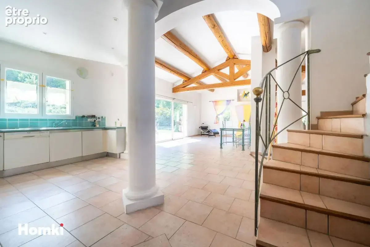 Proche Aix en Provence  – Villa d’exception avec appartement indépendant, piscine et prestations énergétiques remarquables - photo 8