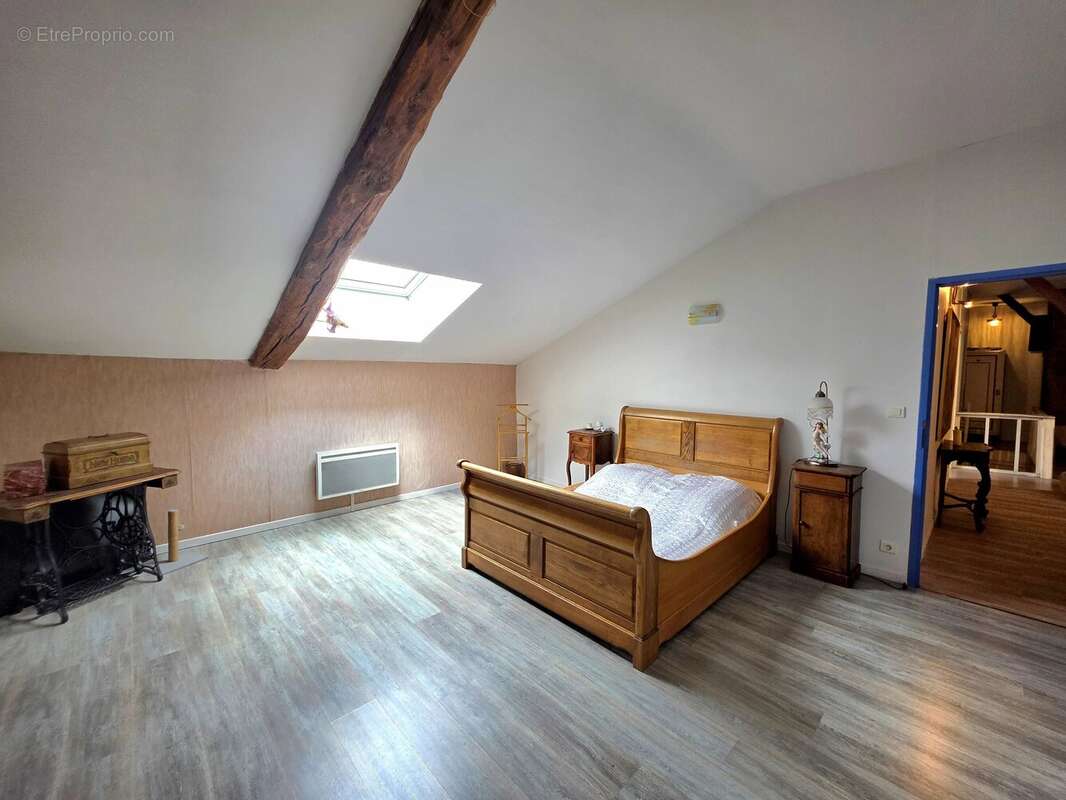 Le Vieux Chai– Spacieuse maison en pierre avec grange rénovée et vue panoramique - photo 13